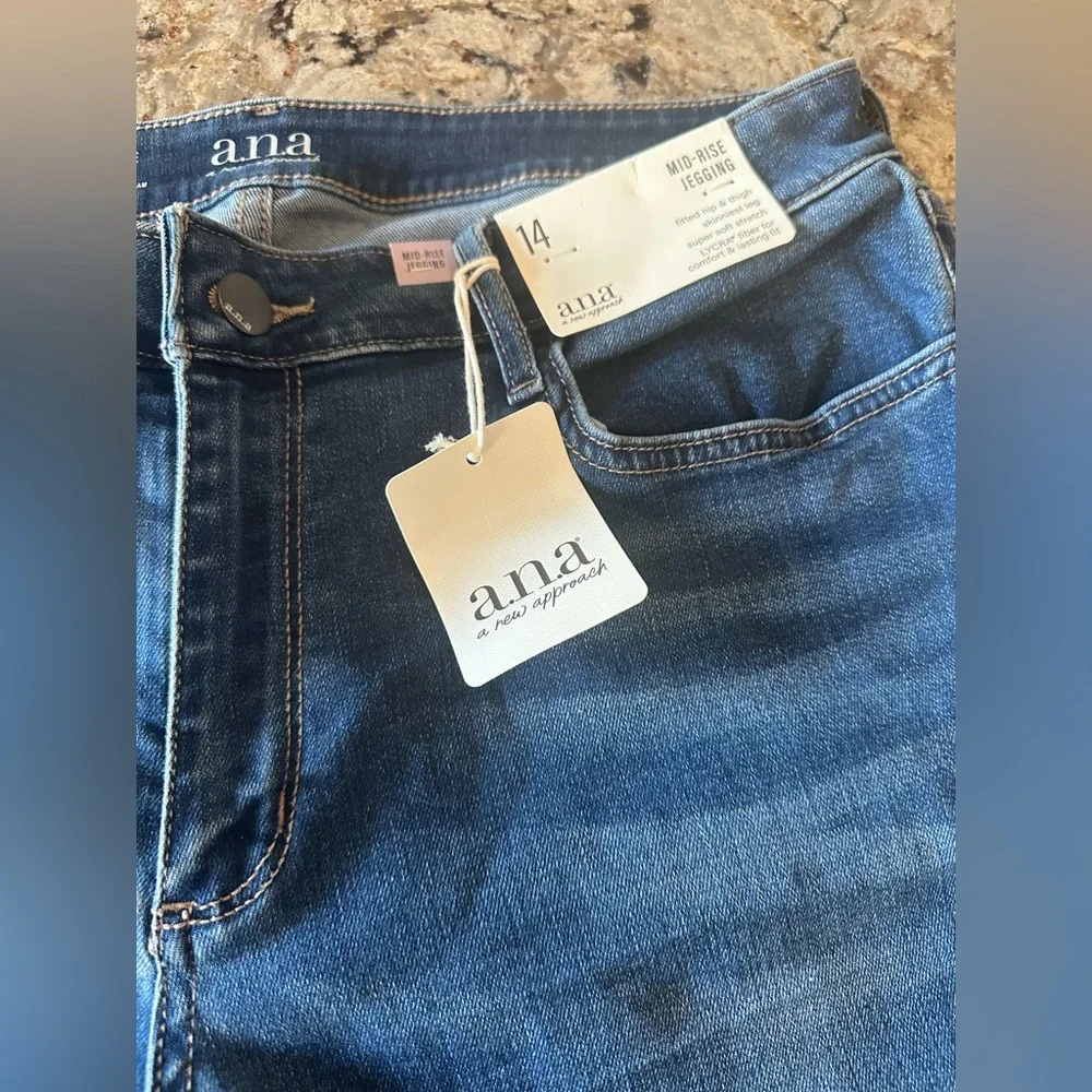 A.N.A. Mid-Rise Jeggings Size 14 New Indigo Blue Jeans - Picture 3 of 10